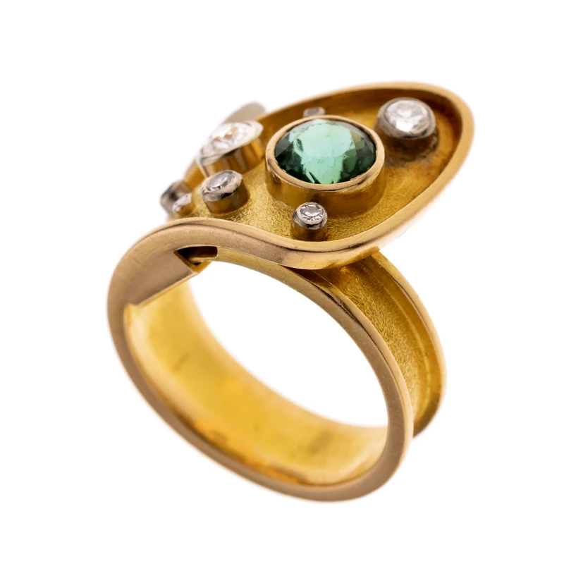 Schildförmiger Turmalin Ring