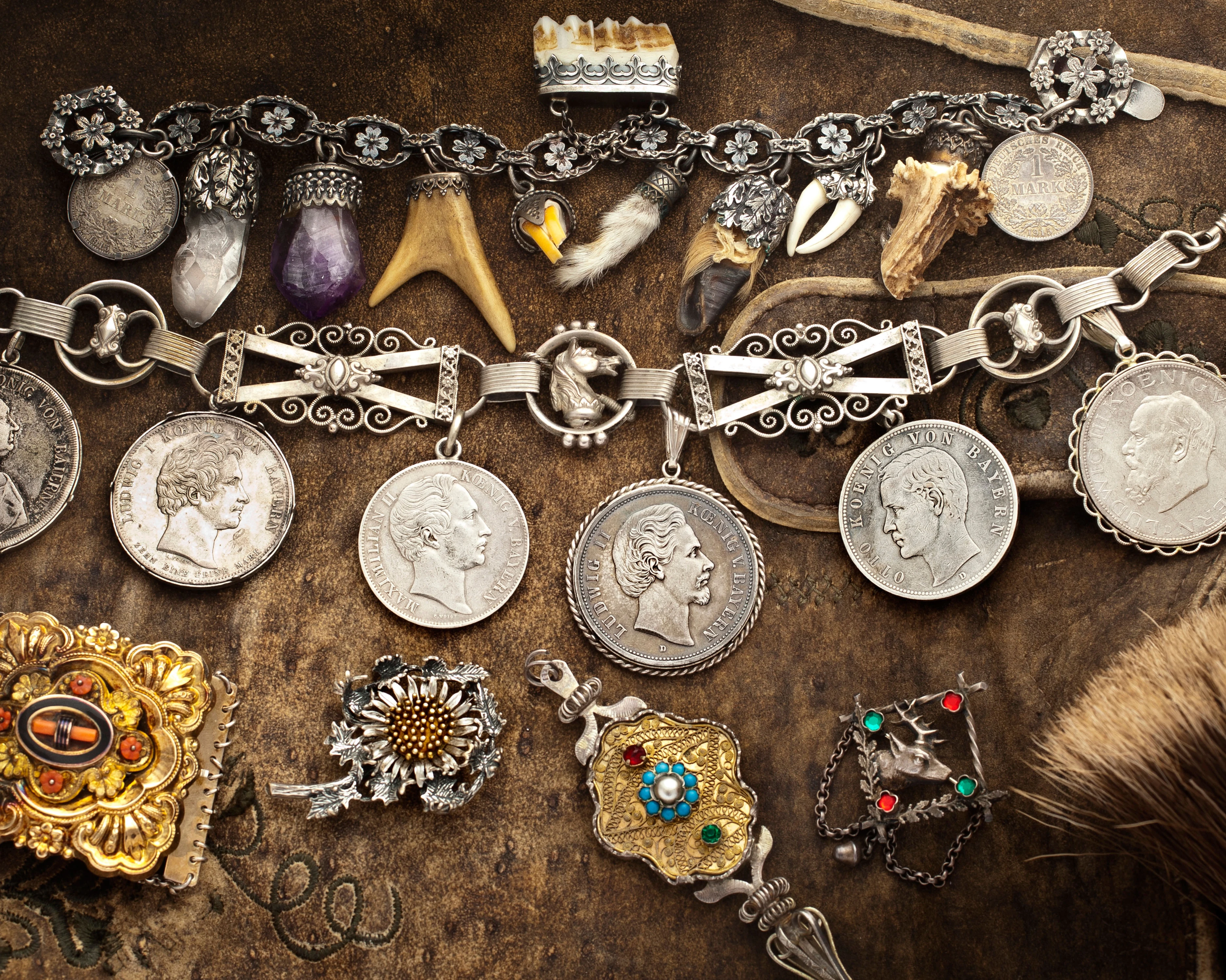 Trachtenschmuck