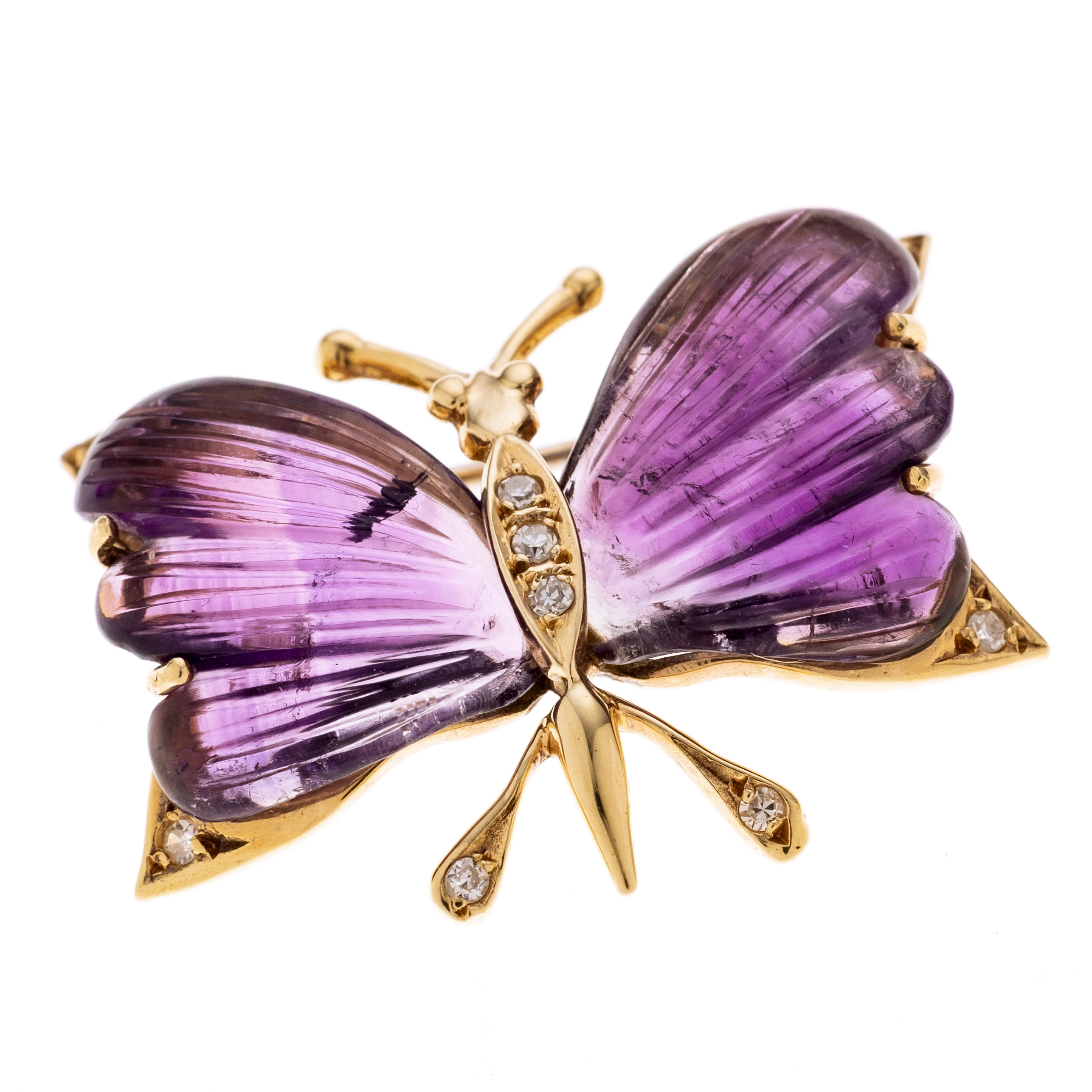 Ein Schmetterling mit Amethystflügeln, besetzt zusätzlich mit 9 Achtkantdiamanten.