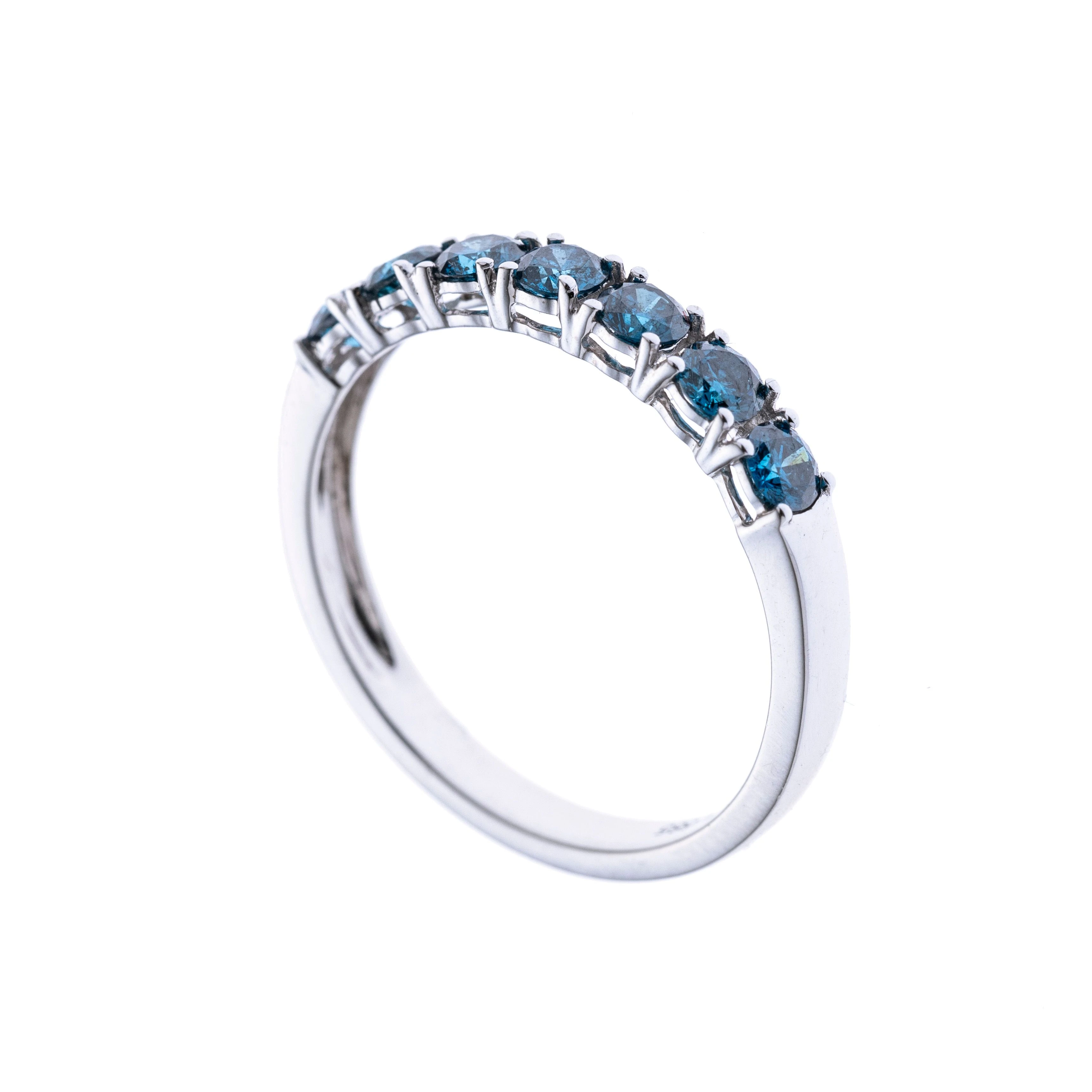 Halb-Memory-Ring mit sieben blauen Diamanten (beh.).