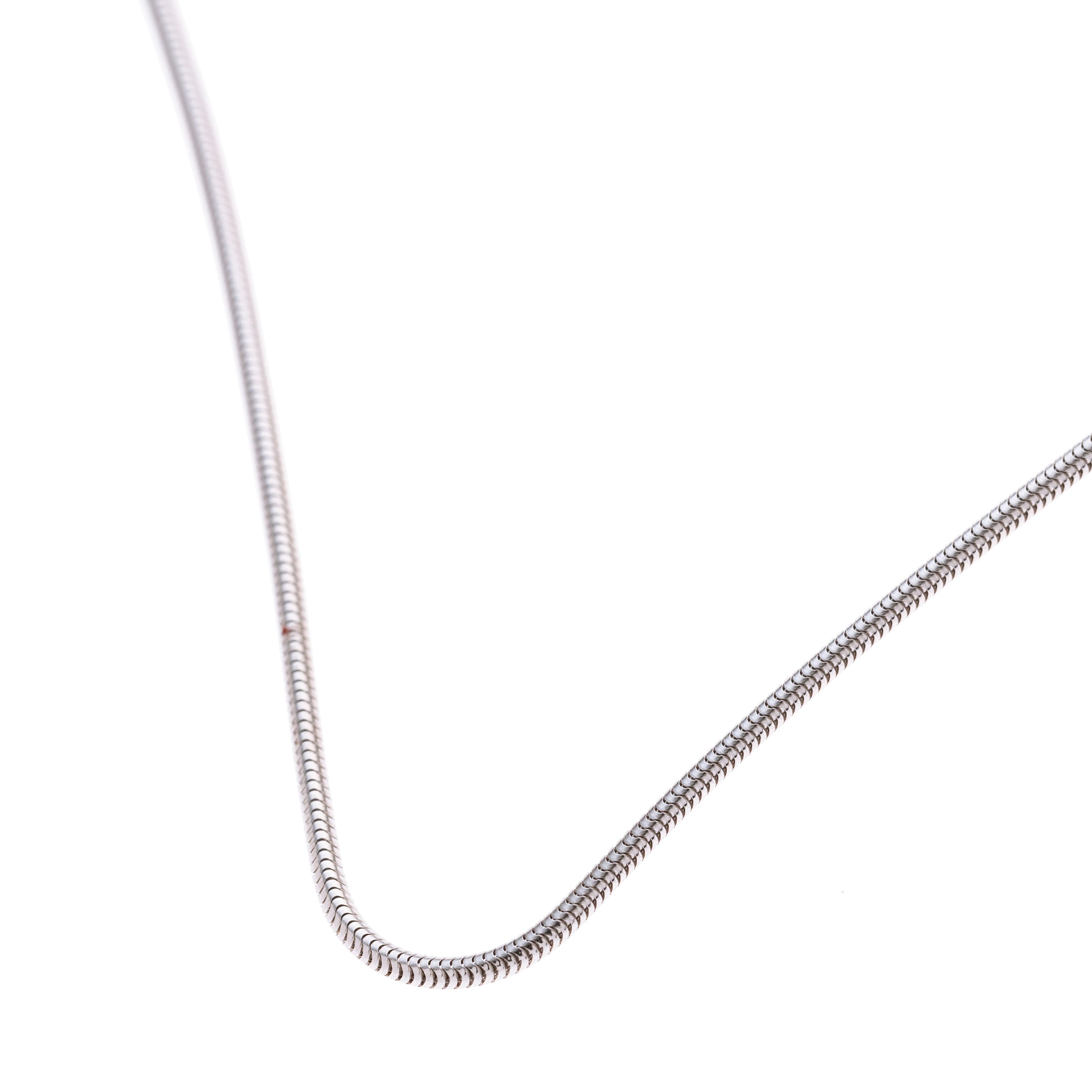 Eine 1,59 mm breite Kette mit Karabiner.